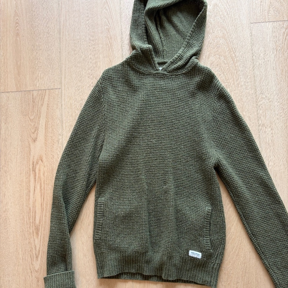 Banks Journal Sweater Green (Medium, wears like Large)